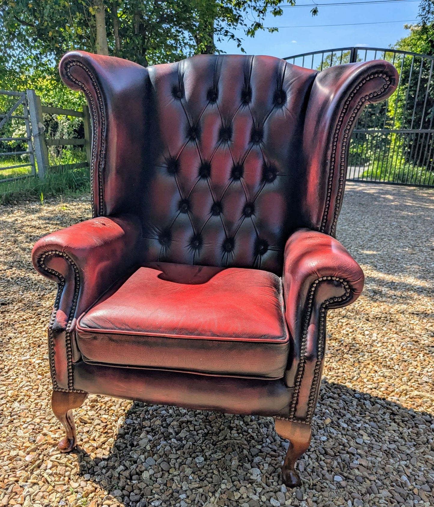Superb Quality Vintage Oxblood Chesterfield ,Walnut Supports Delivery Available