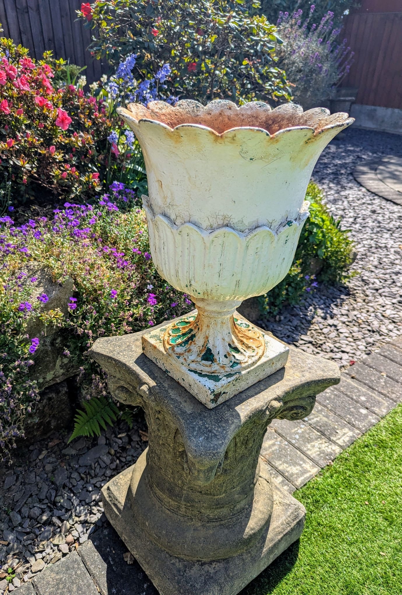 Beautiful Pair Victorian White Lotus Urns Cast Iron Circa 1840 - Delivery Available
