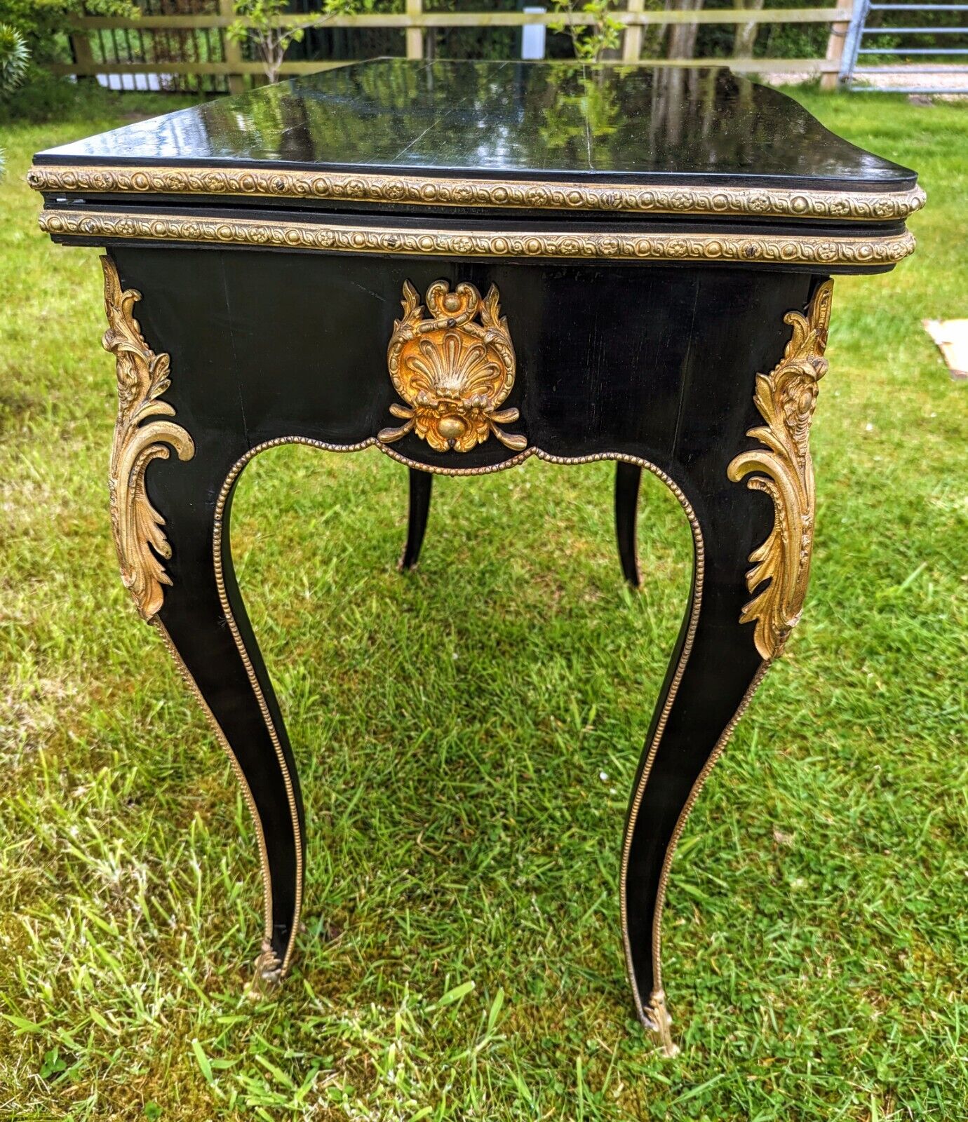 Quality Ebonised Table Gilt Ormolu From Home Of Axel Vervoordt Visual Artist - Free UK Delivery