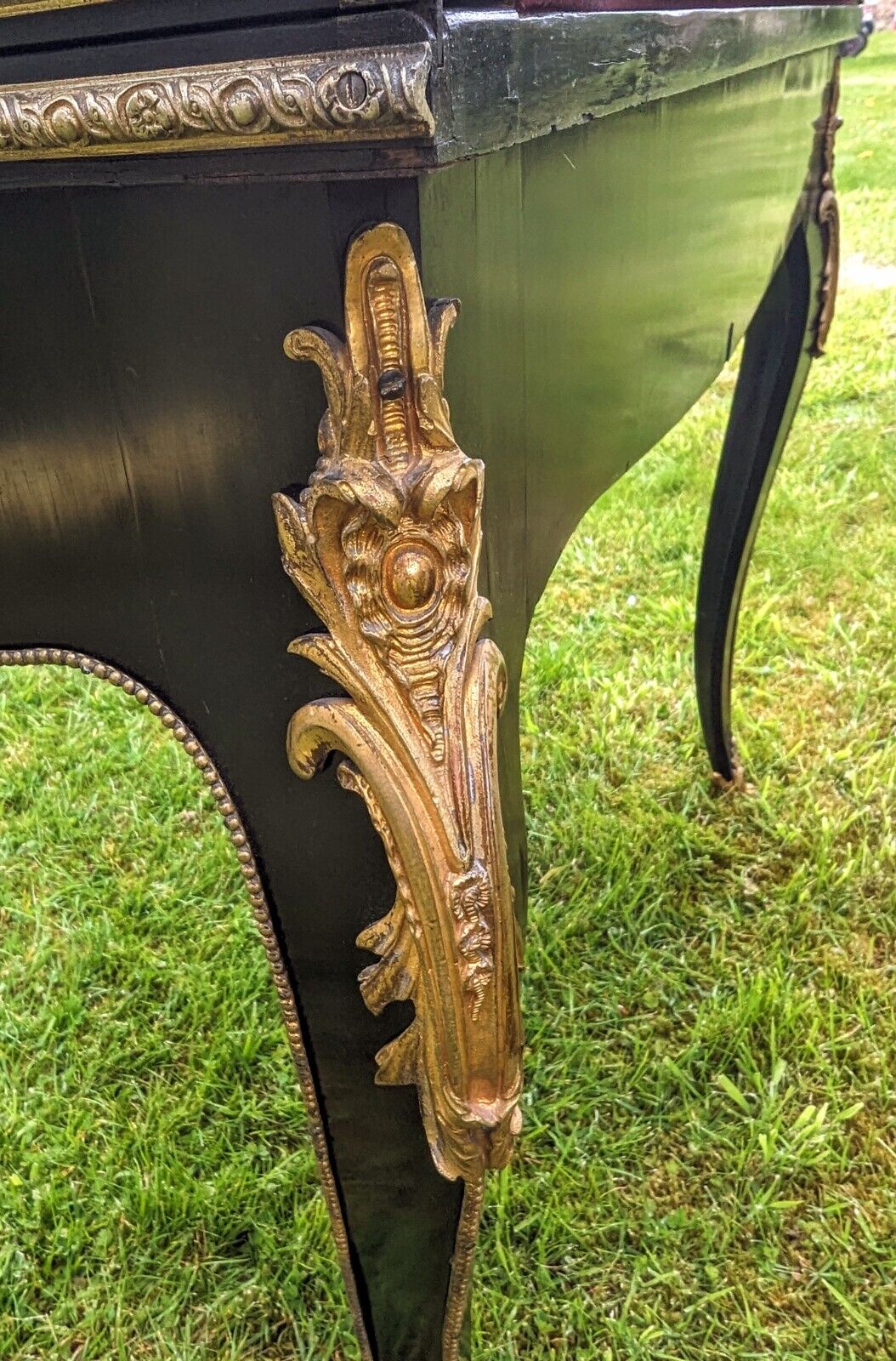 Quality Ebonised Table Gilt Ormolu From Home Of Axel Vervoordt Visual Artist - Free UK Delivery