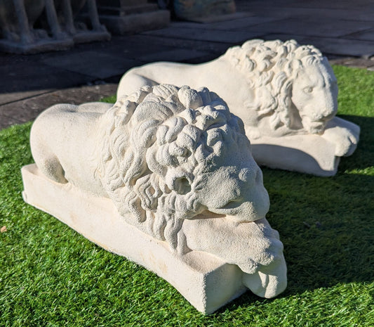 Fantastic Vintage Lime Stone Chatsworth - Canova Lions - Delivery Included
