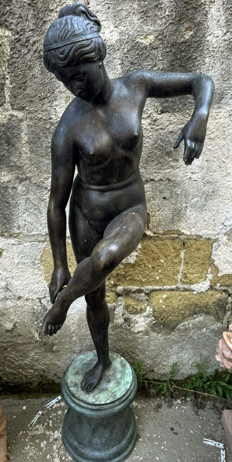 Italian Bronze Venus statue - delivery available