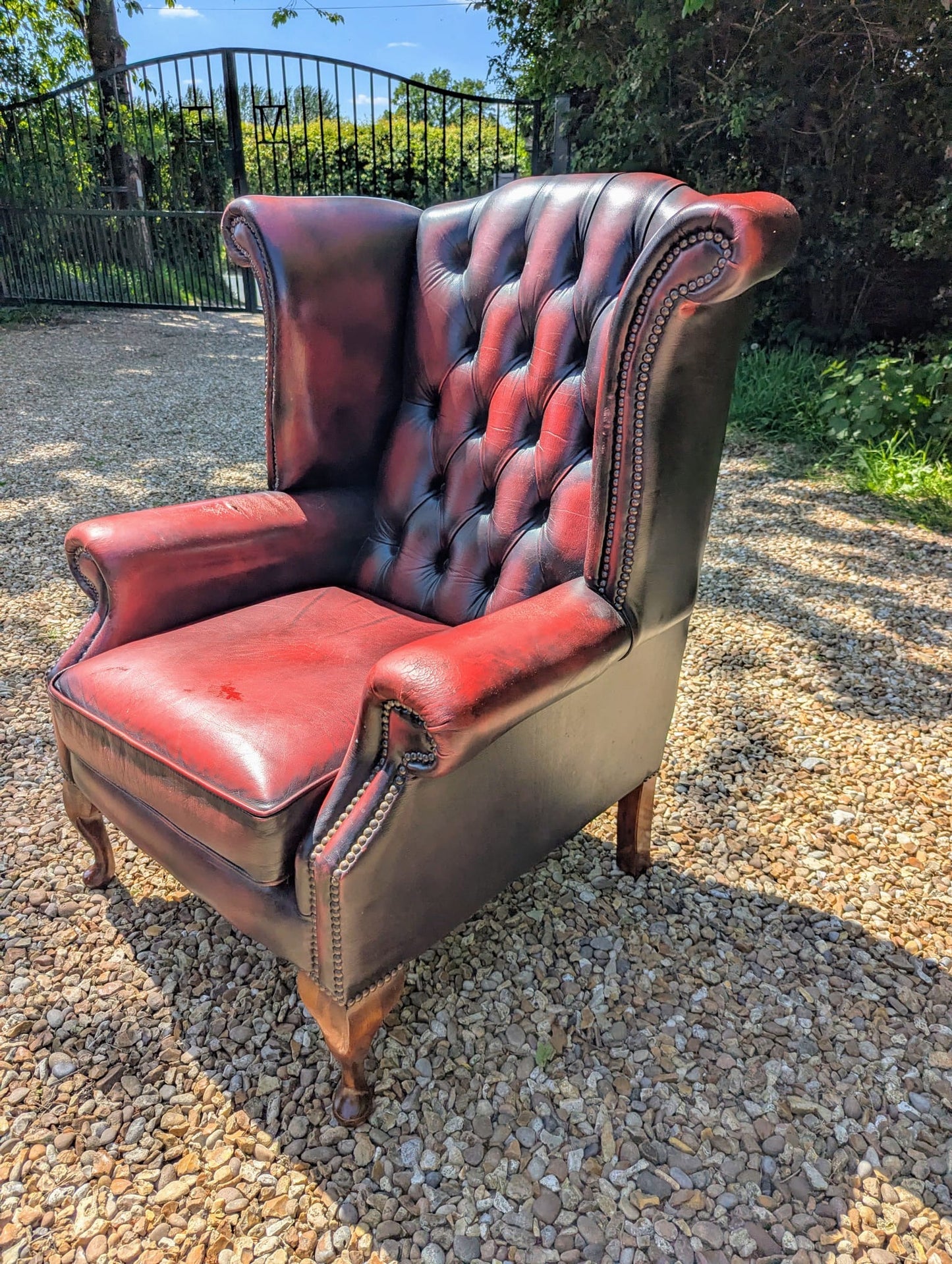 Superb Quality Vintage Oxblood Chesterfield ,Walnut Supports Delivery Available