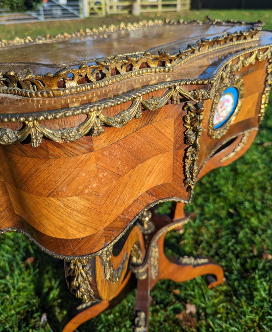 Napoleon III kingswood ormolu mounted planter - table
