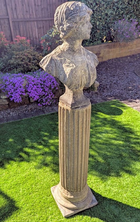 Vintage Marie - Anne Garden Bust Ornemant English Stone - Free UK Delivery