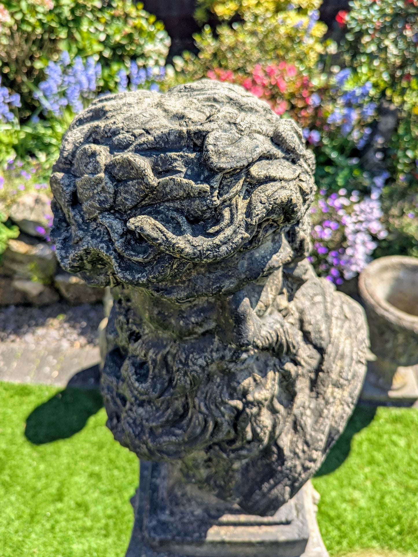 Greek God Zeus English Stone Statue - Free UK Delivery