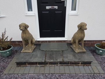 19th Century style English stone pointer hunting dogs - Free UK Delivery