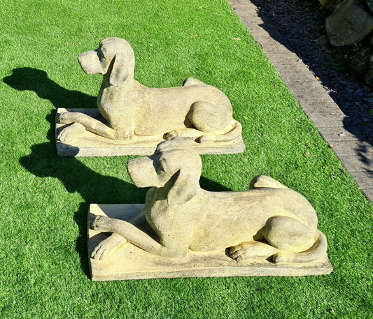 19th Century style laying pointer hunting dogs - Free UK Delivery
