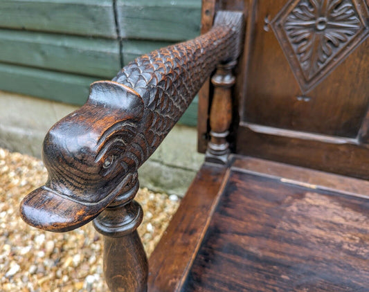 VINTAGE CARVED 18TH CENTURY SERPENTINE MONKS BENCH / TABLE