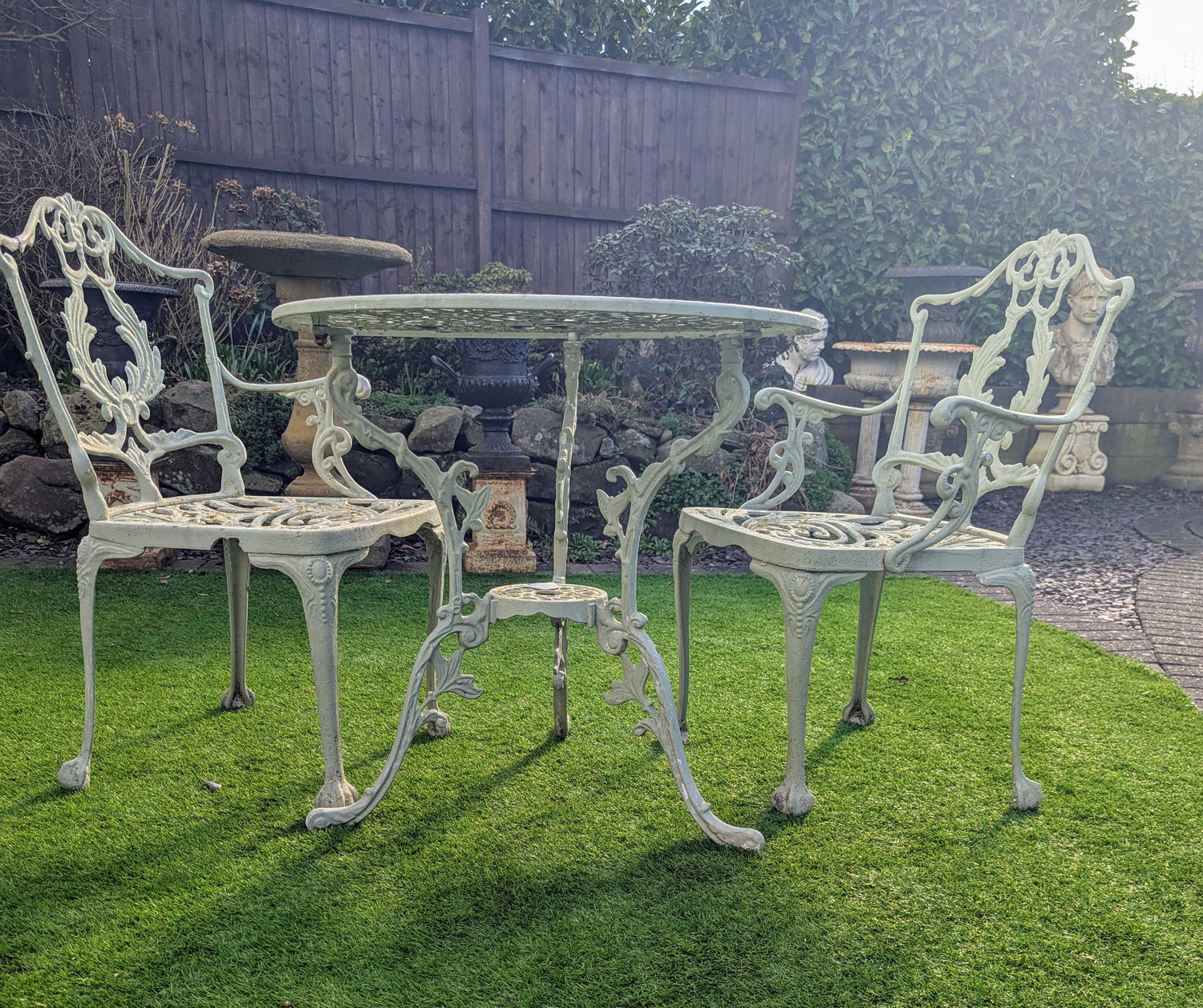 Garden Decor & Statues