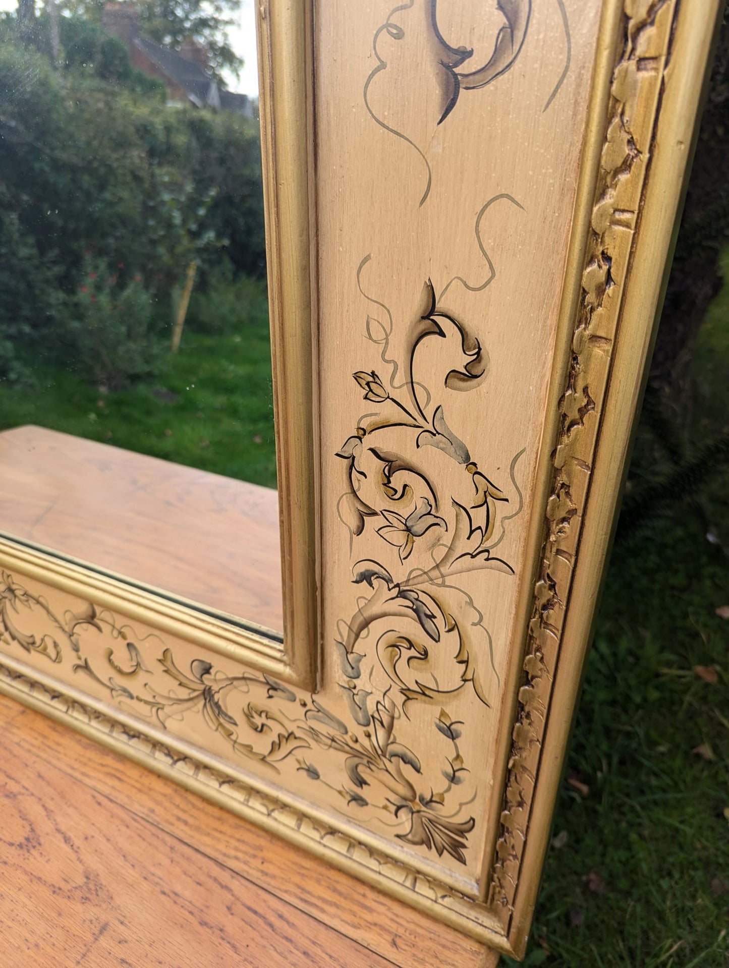 Large Oriental Gilt Mirror Hand Painted Decoration - Delivery included