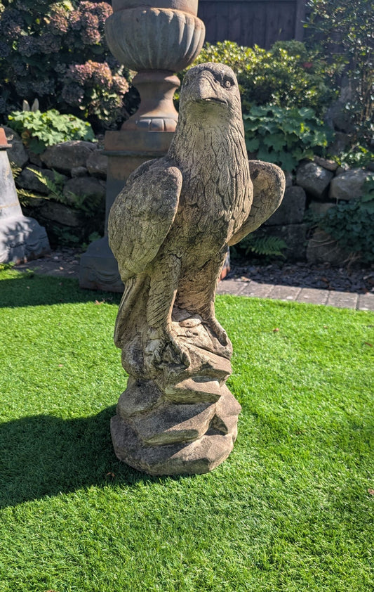 Garden stone Eagle natural aged patina - Delivery Available 0381