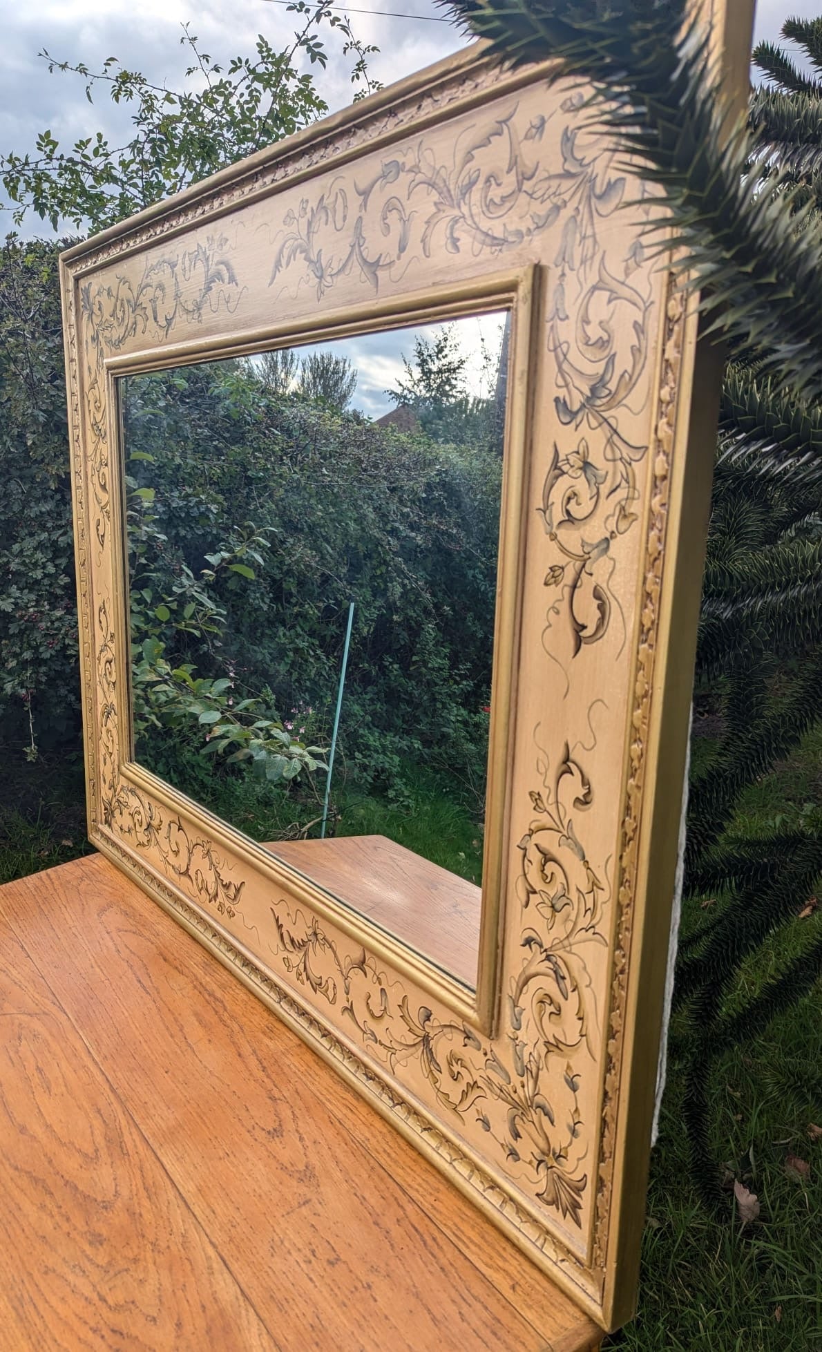 Large Oriental Gilt Mirror Hand Painted Decoration - Delivery included