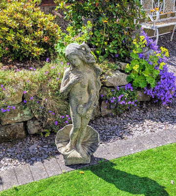 Venus Vintage Style English Stone Garden Statue - Delivery available 0186