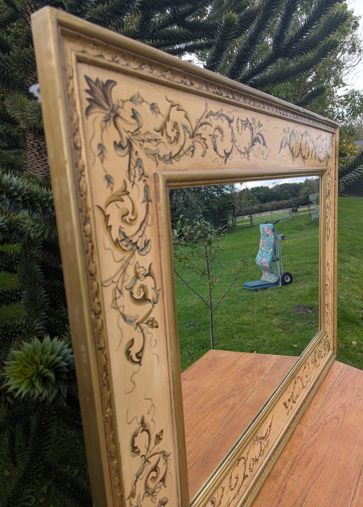 Large Oriental Gilt Mirror Hand Painted Decoration - Delivery included