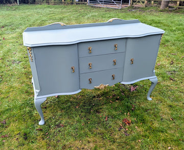 Vintage Georgian style serpentine painted side board - Delivery available.