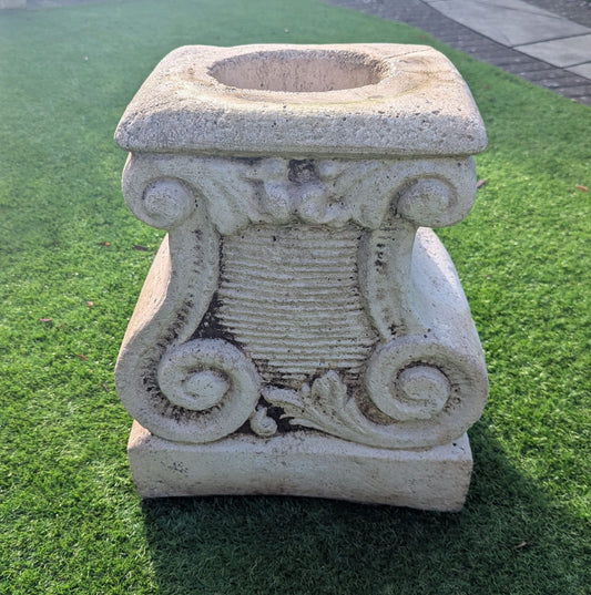 Vintage Italian style column - Delivery available 0073