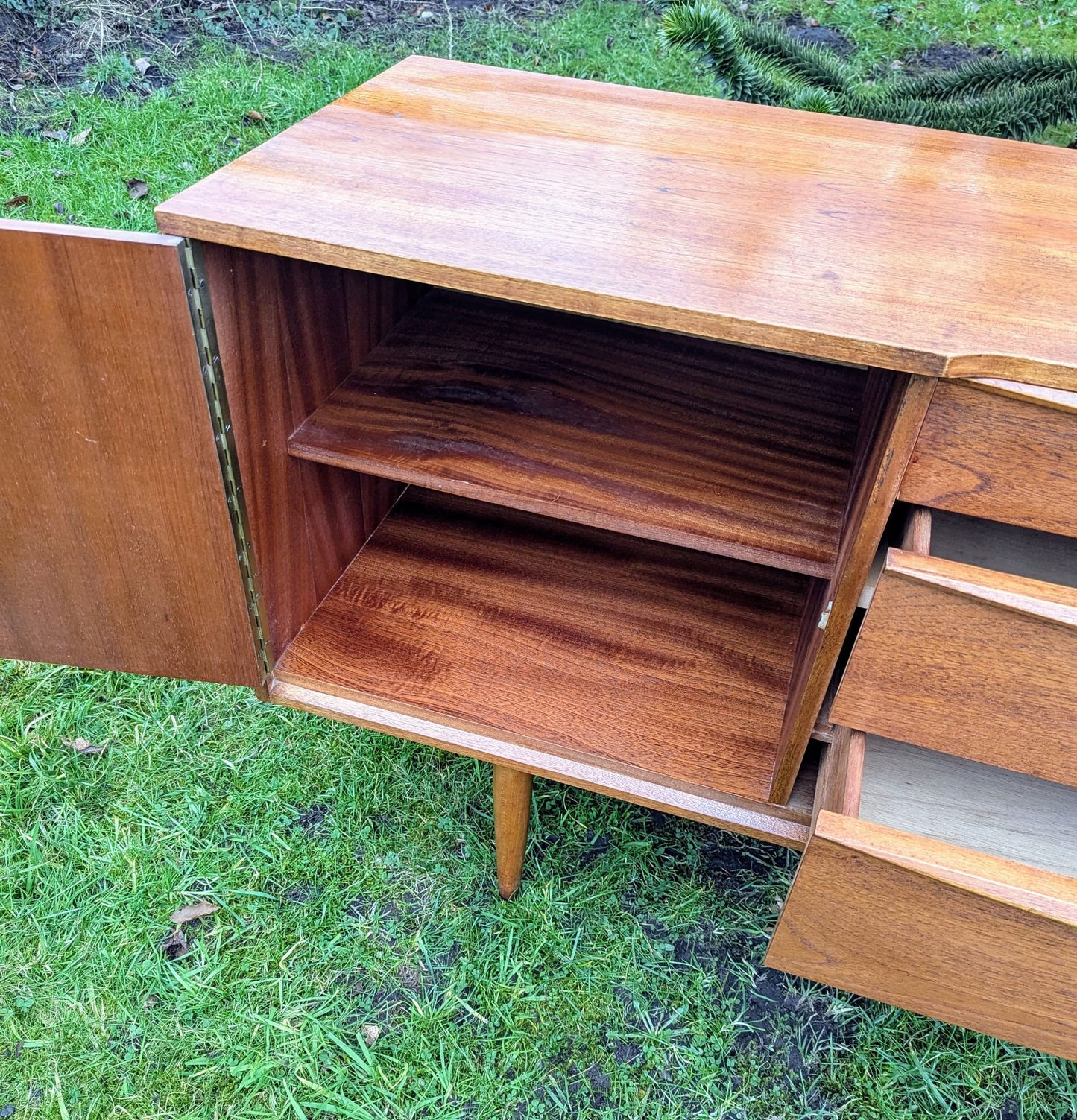 Superb Mid Century Modern McIntosh Style 2 Door Sideboard - Delivery Available