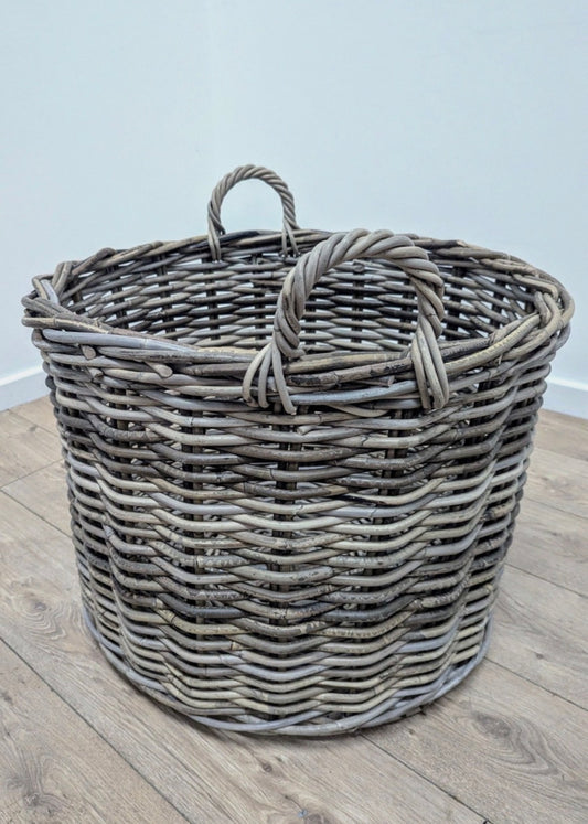 Large size Vintage Style wicker basket - Delivery Available 0283