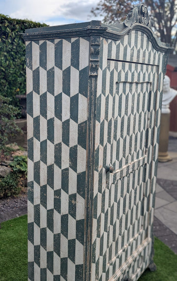 Mid to Late 19th century Italian Pine wood painted wardrobe - Delivery Available 0366