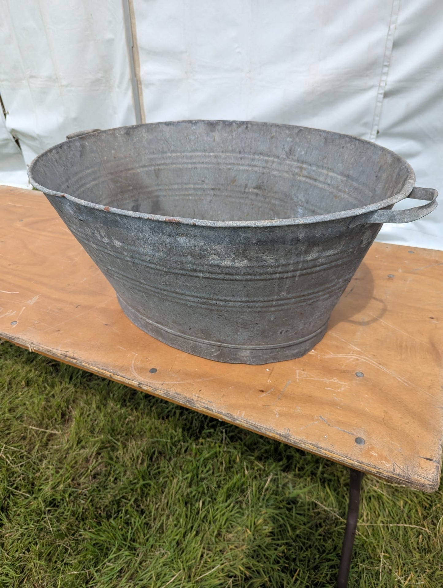 Vintage Metal bath tub planter Toby 2nd - Delivery Available
