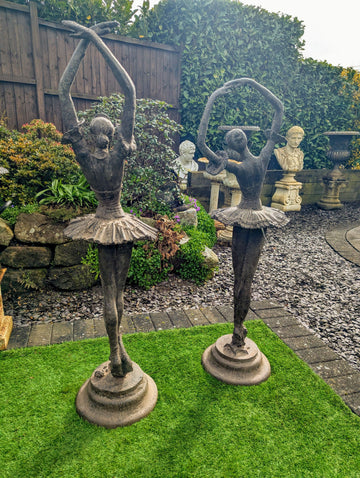 Pair of Iron Ballerinas statues for the garden - Delivery available 0292
