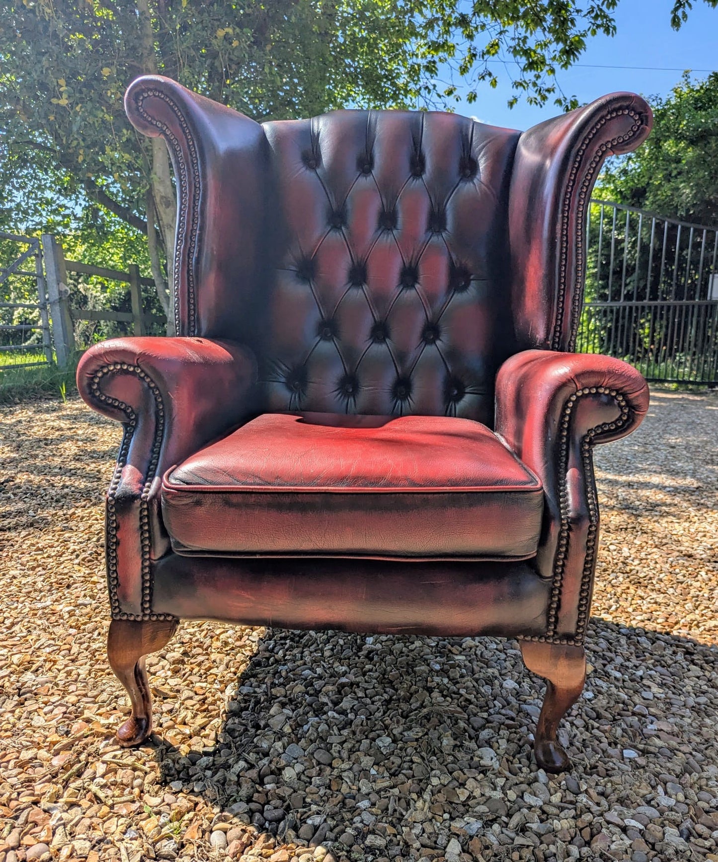 Superb Quality Vintage Oxblood  Chesterfield ,Walnut Supports Delivery Available