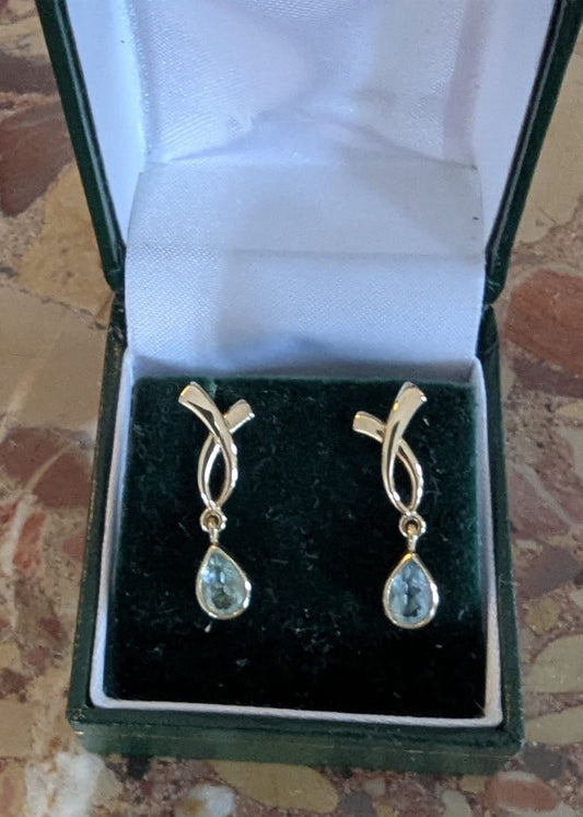 Pair of vintage 9ct gold pear-cut blue topaz earrings - 0339
