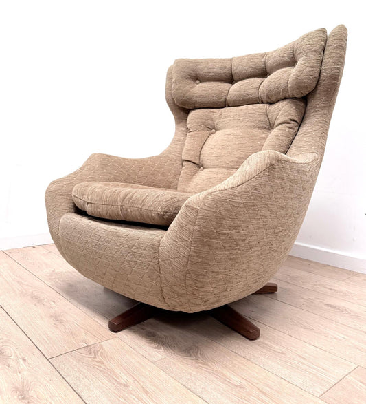 Beige Mid century Parker knoll statemen swivel armchair - Delivery available 0051.