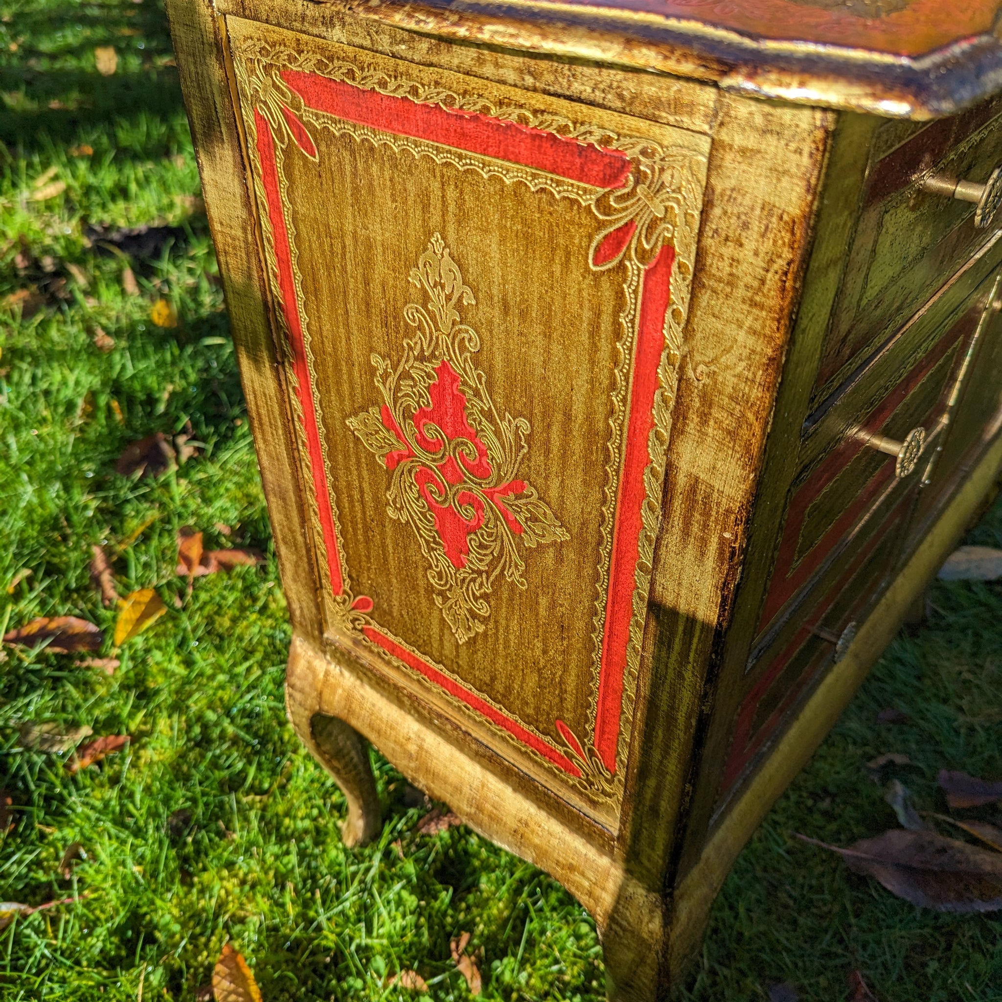 Early 20th century Italian Florentine cabinet - Free UK Delivery