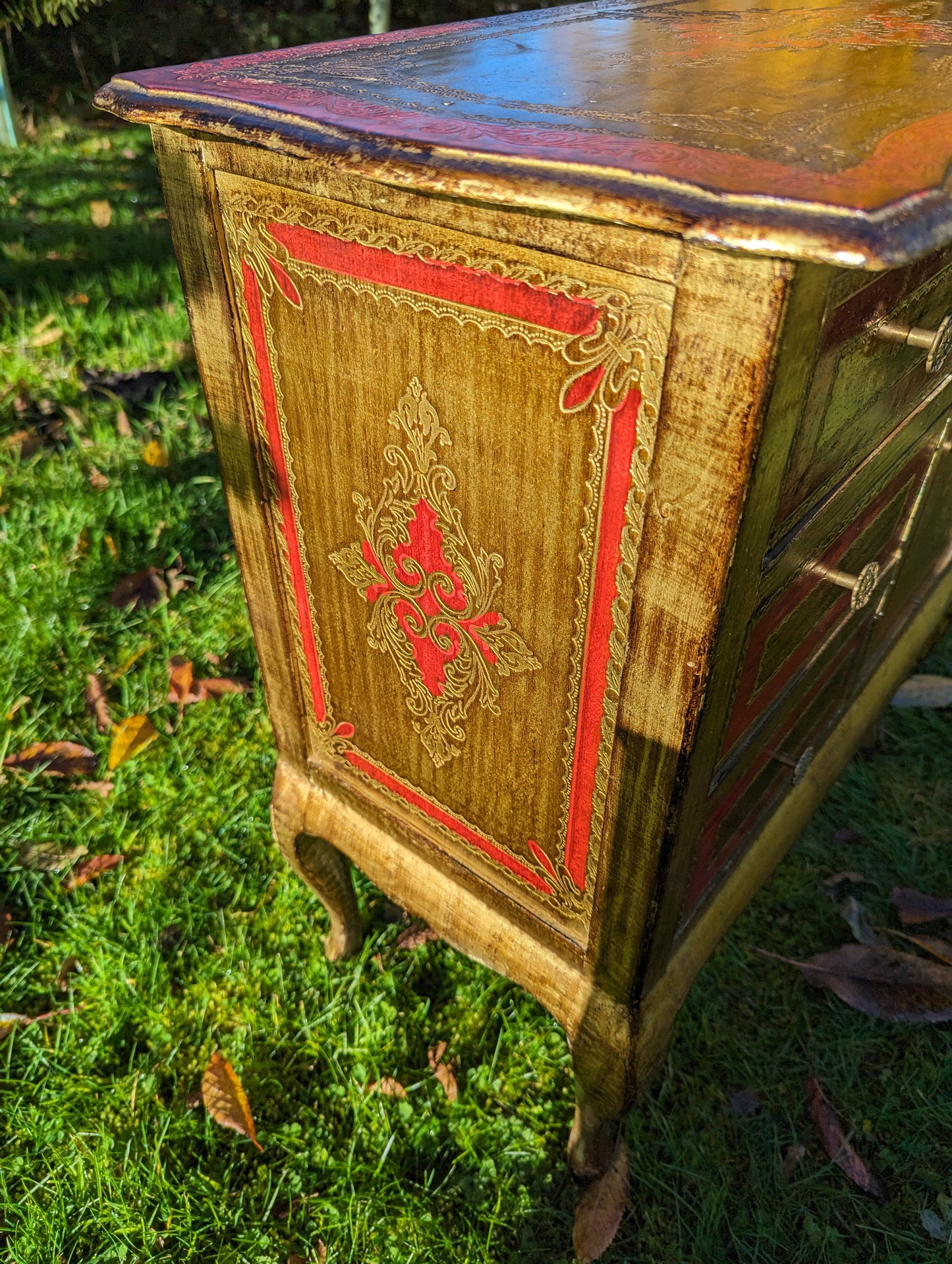 Early 20th century Italian Florentine cabinet - Free UK Delivery