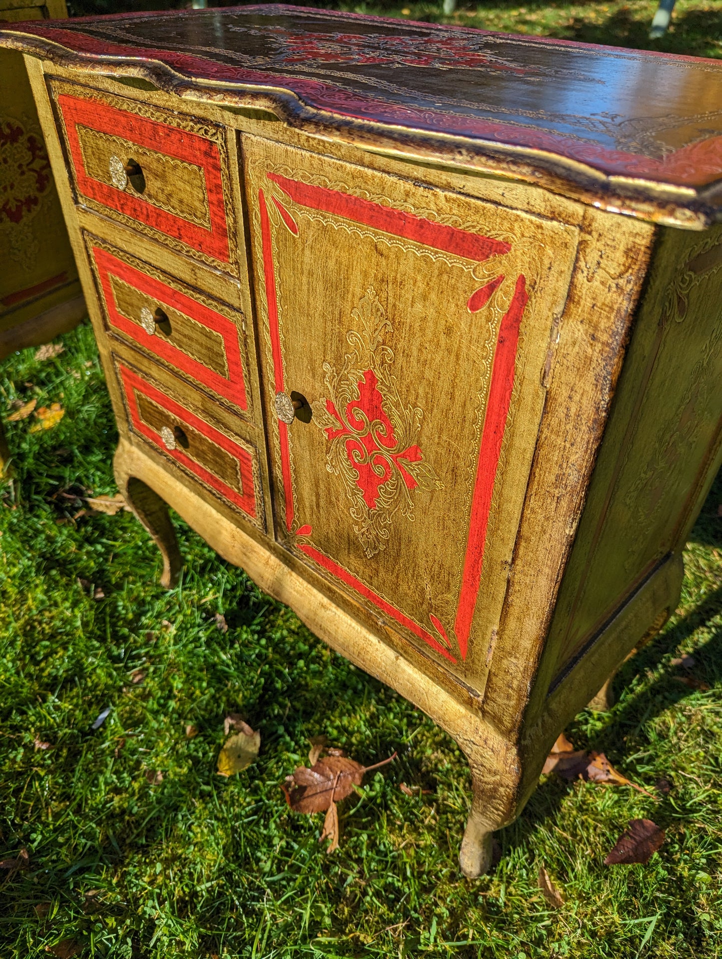 Early 20th century Italian Florentine cabinet - Free UK Delivery