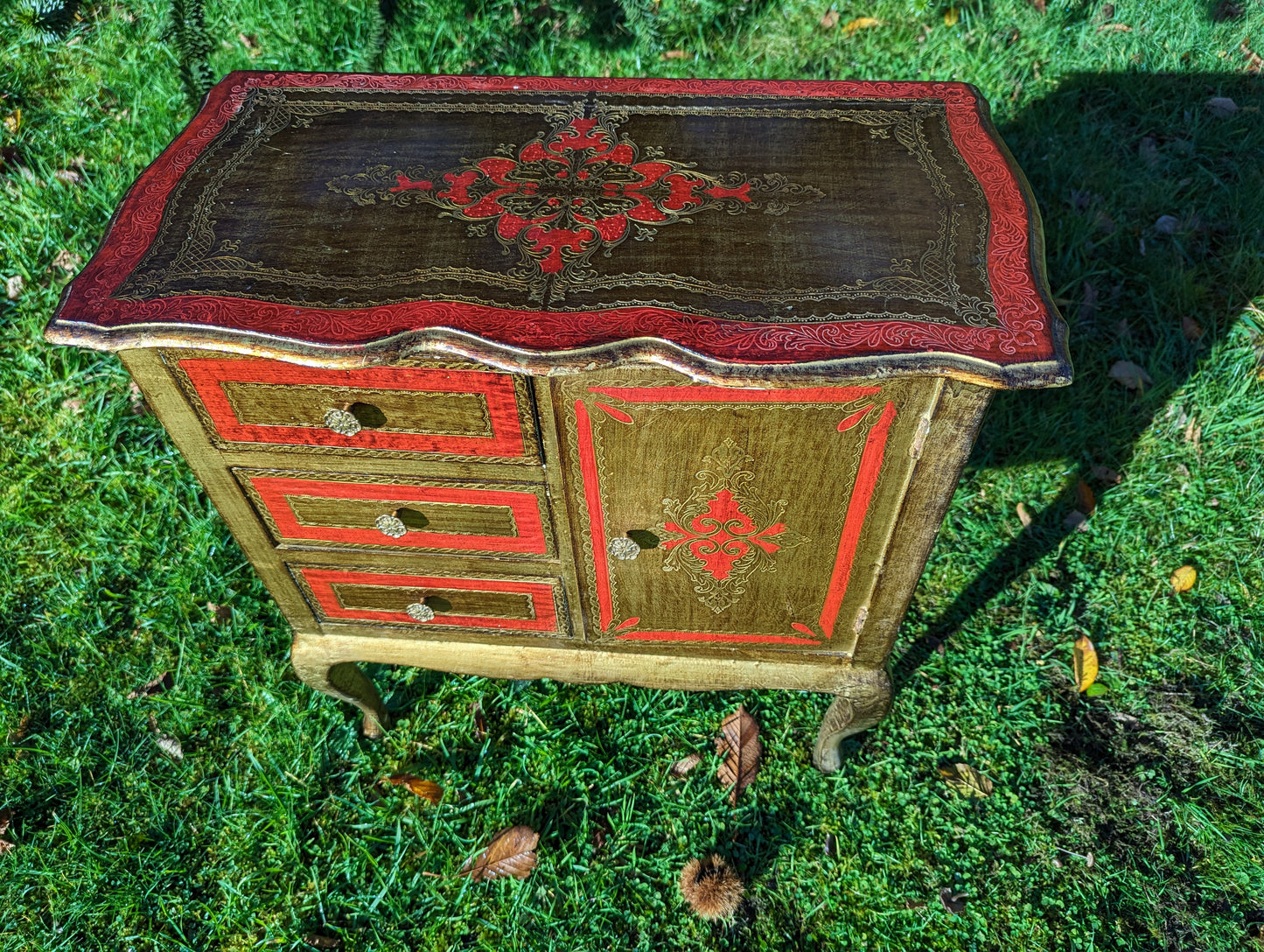 Early 20th century Italian Florentine cabinet - Free UK Delivery