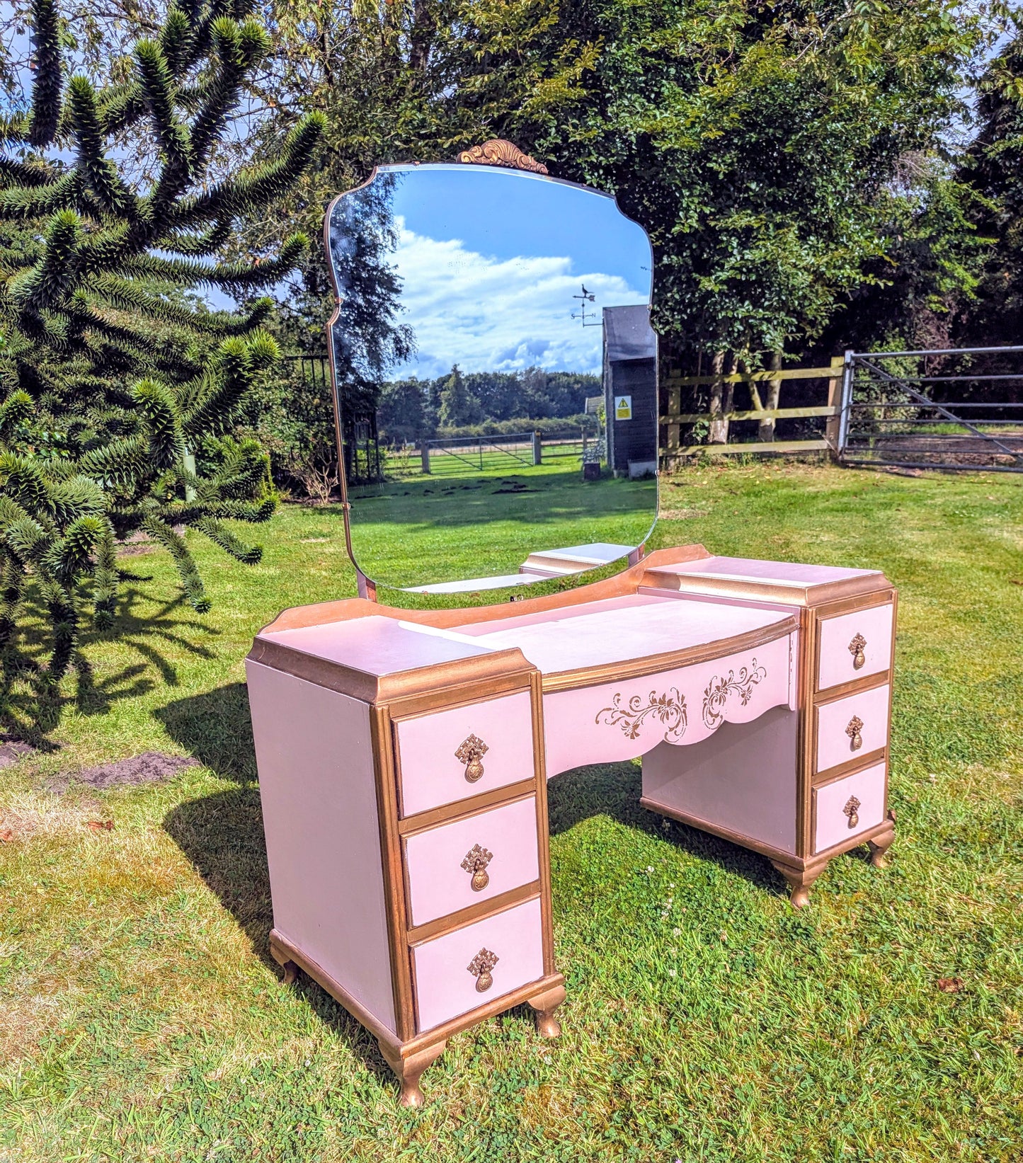 Vintage Art Deco Dresser With Bevelled Edge Mirror