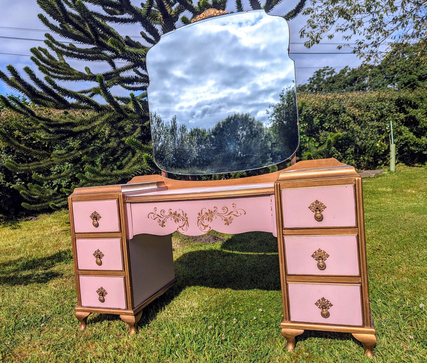 Vintage Art Deco Dresser With Bevelled Edge Mirror