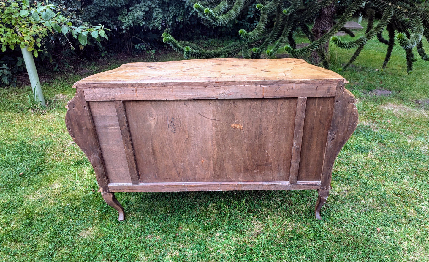 Stunning Italian Bombe Commode Olive Wood,Cast Ormolu Mounts- Delivery Available