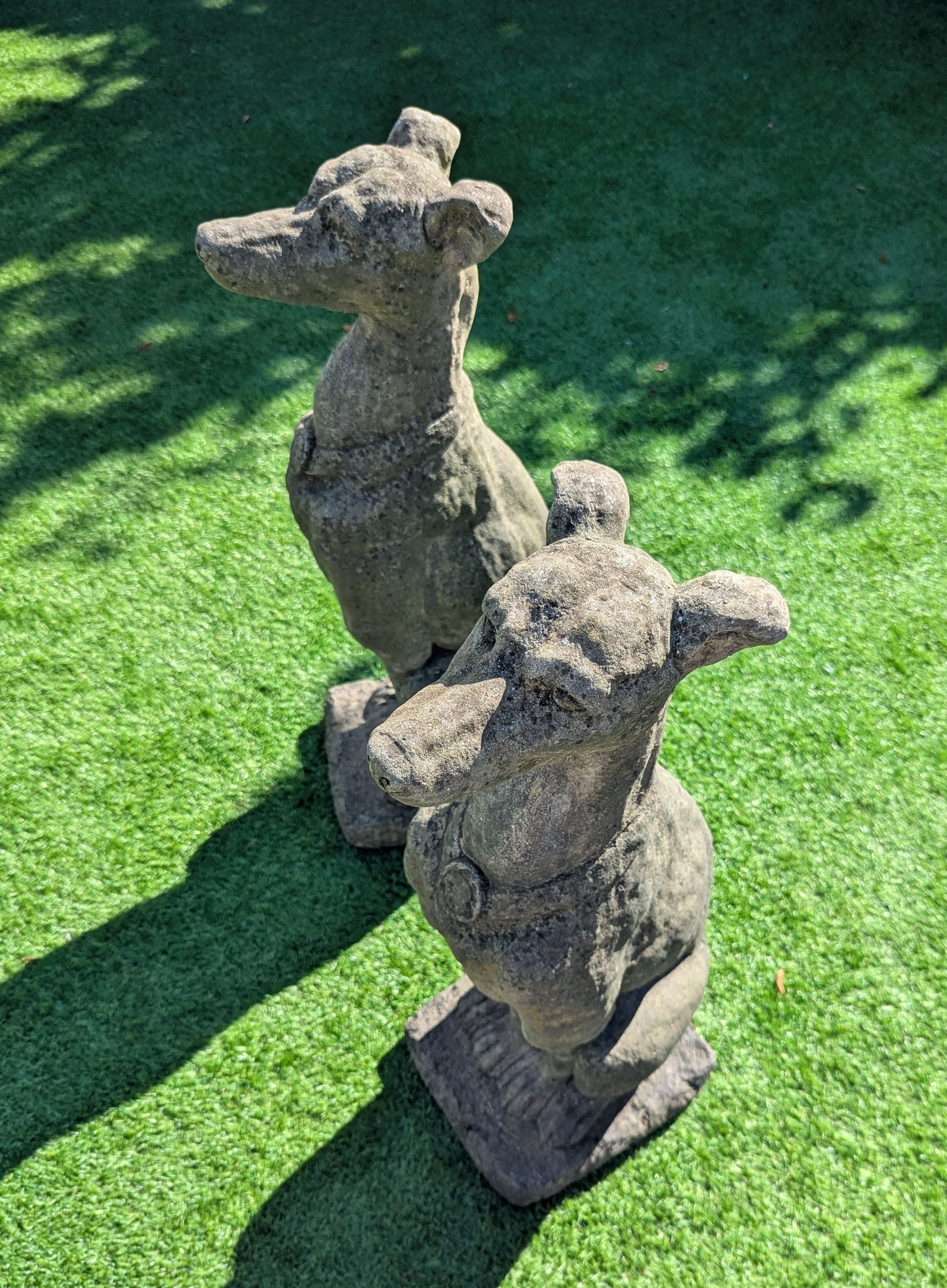 Pair 19th century vintage style stone Italian hound dogs - Delivery included UK.
