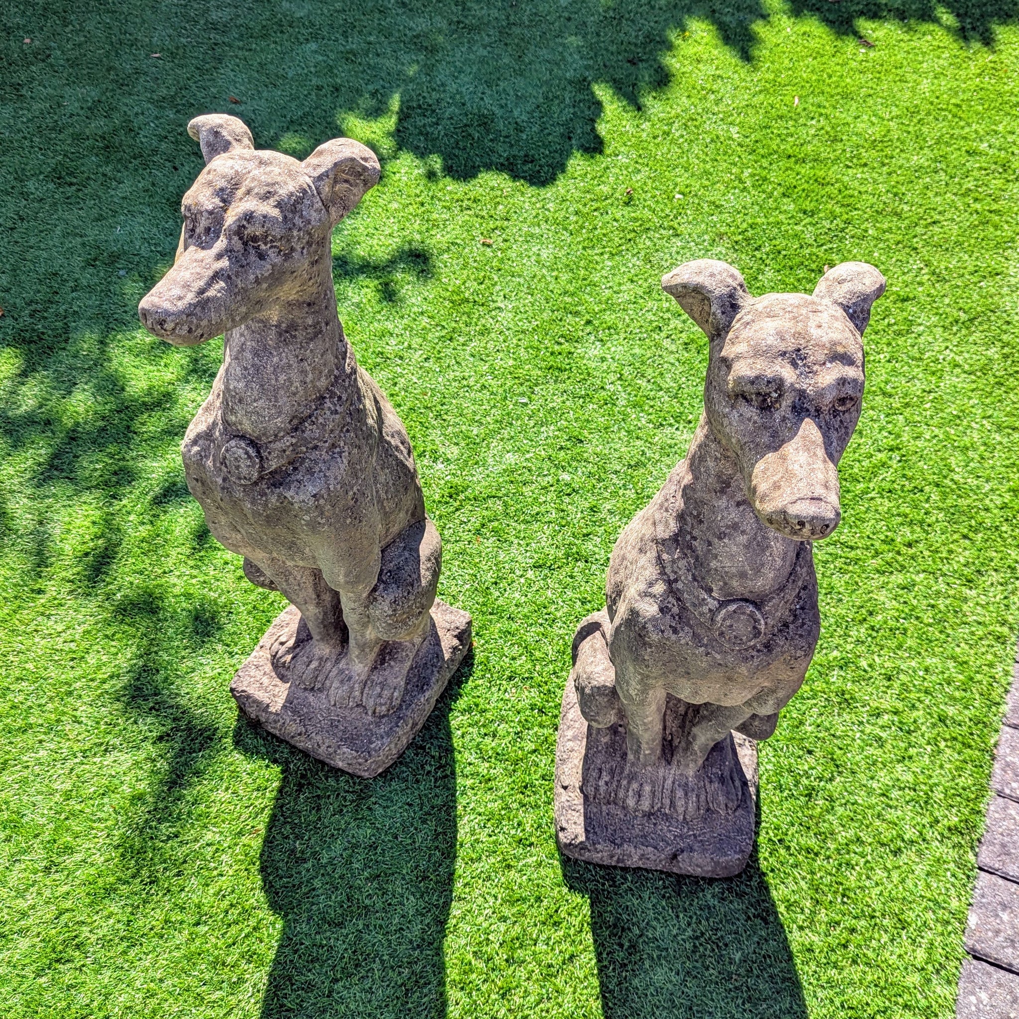 Pair 19th century vintage style stone Italian hound dogs - Delivery included UK.
