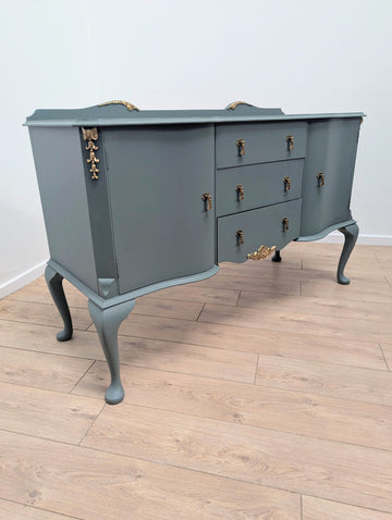 Vintage Georgian style serpentine painted side board - Delivery available 0063.