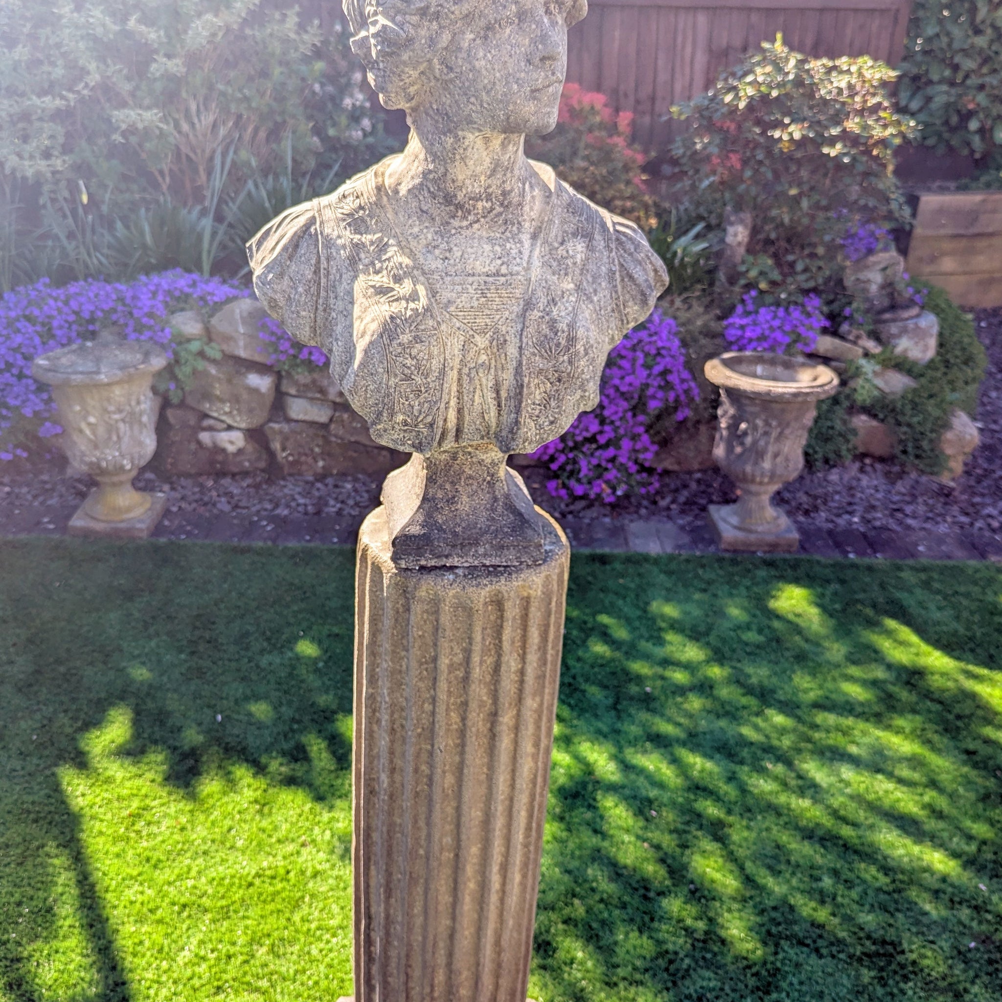 Vintage Marie - Anne Garden Bust Ornemant English Stone - Free UK Delivery