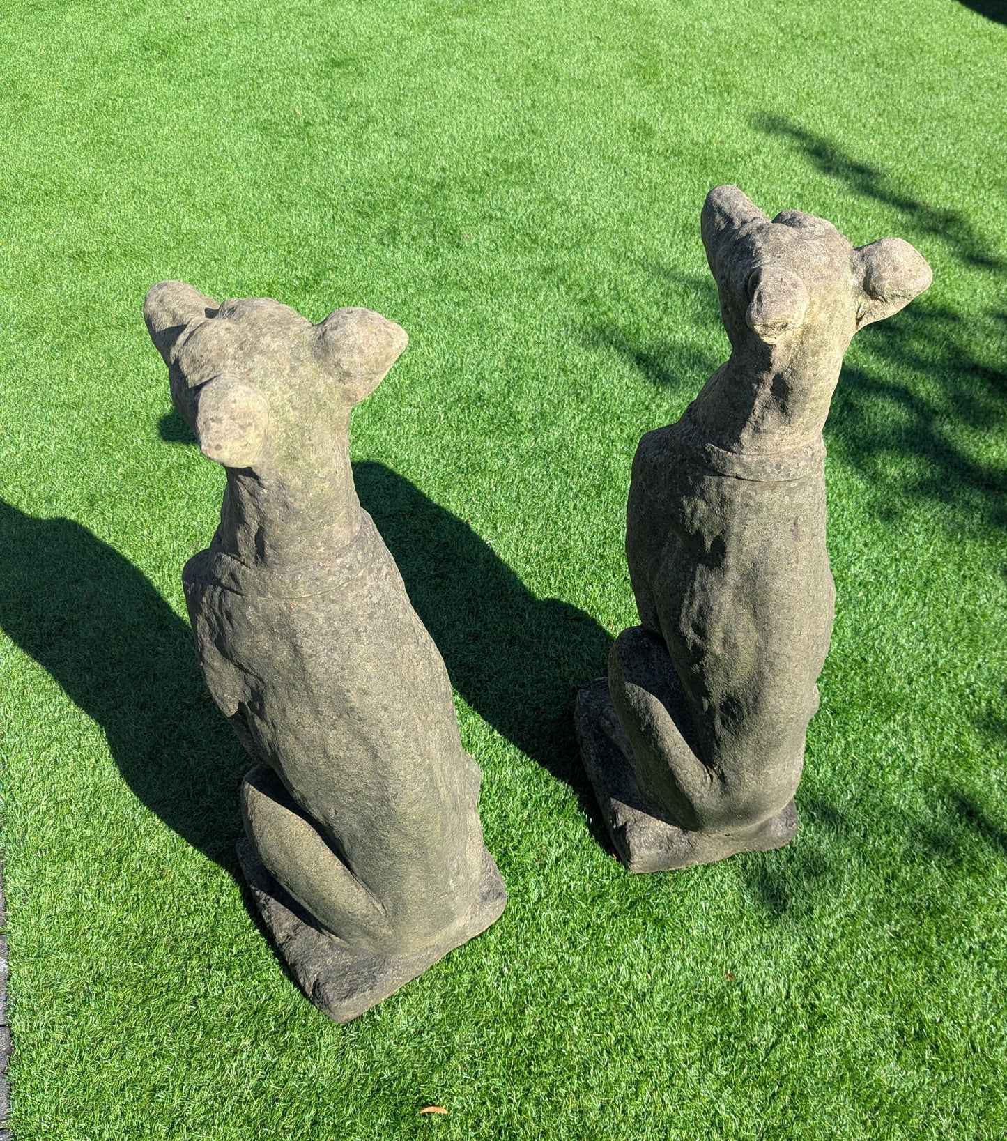 Pair 19th century vintage style stone Italian hound dogs - Delivery included UK.