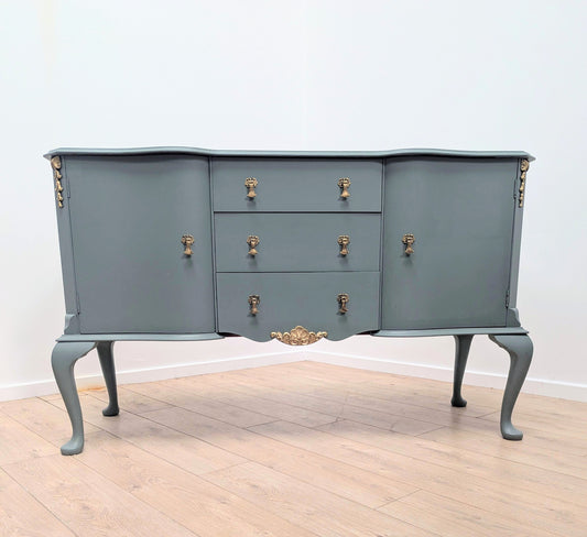 Vintage Georgian style serpentine painted side board - Delivery available 0063.