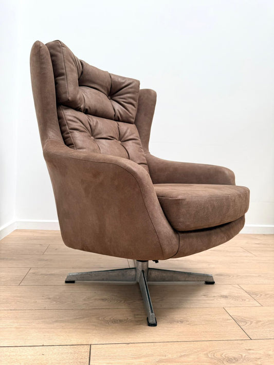Mid century dark brown Parker knoll style statesman swivel armchair - Delivery Available 0017.