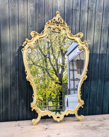 Early 20th Century Italian Carved & Gold Gilded - Delivery available 0160