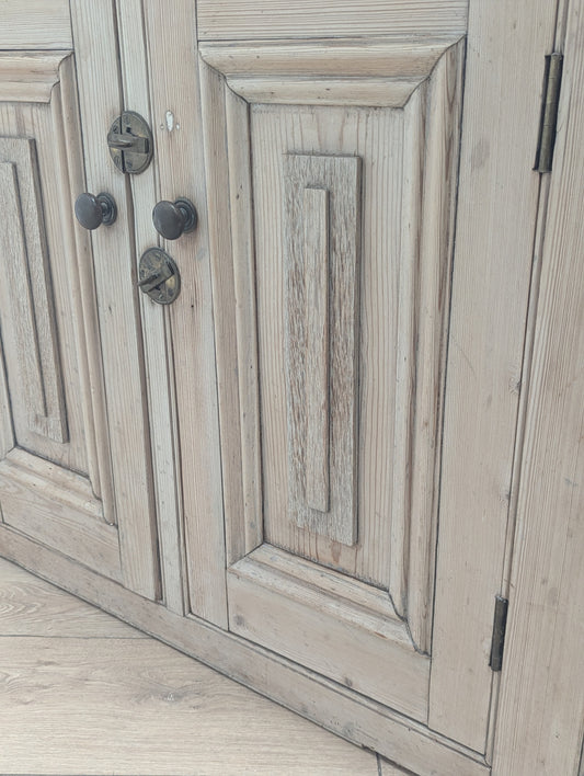 Vintage Victorian carved pine wood drawers with cupboard - Delivery available 0358