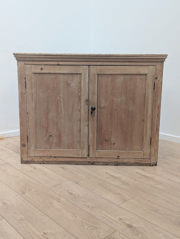Vintage Victorian pine wood dresser cupboard with 3 shelves - Delivery available 0356