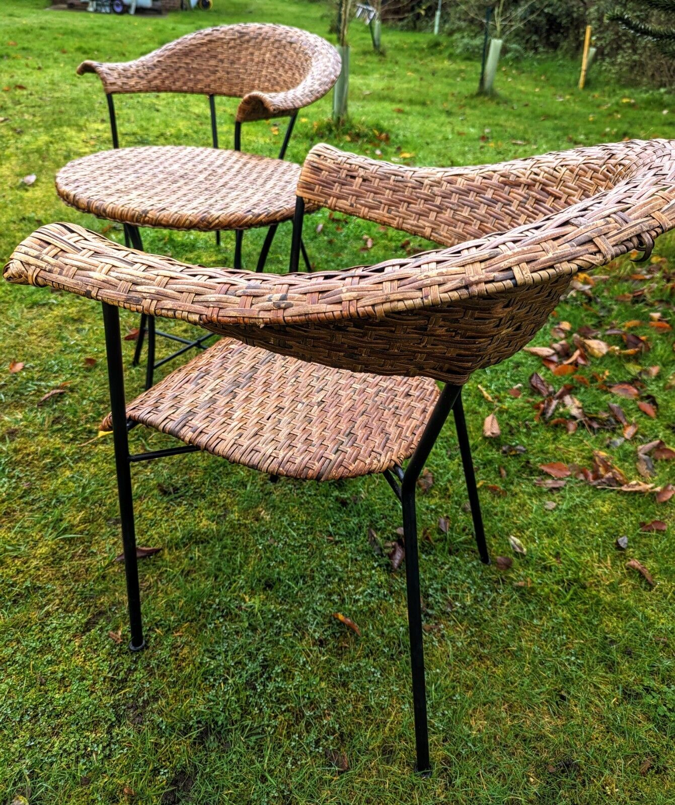 Stylish comfy 3 piece including folding table wicker garden bistro set