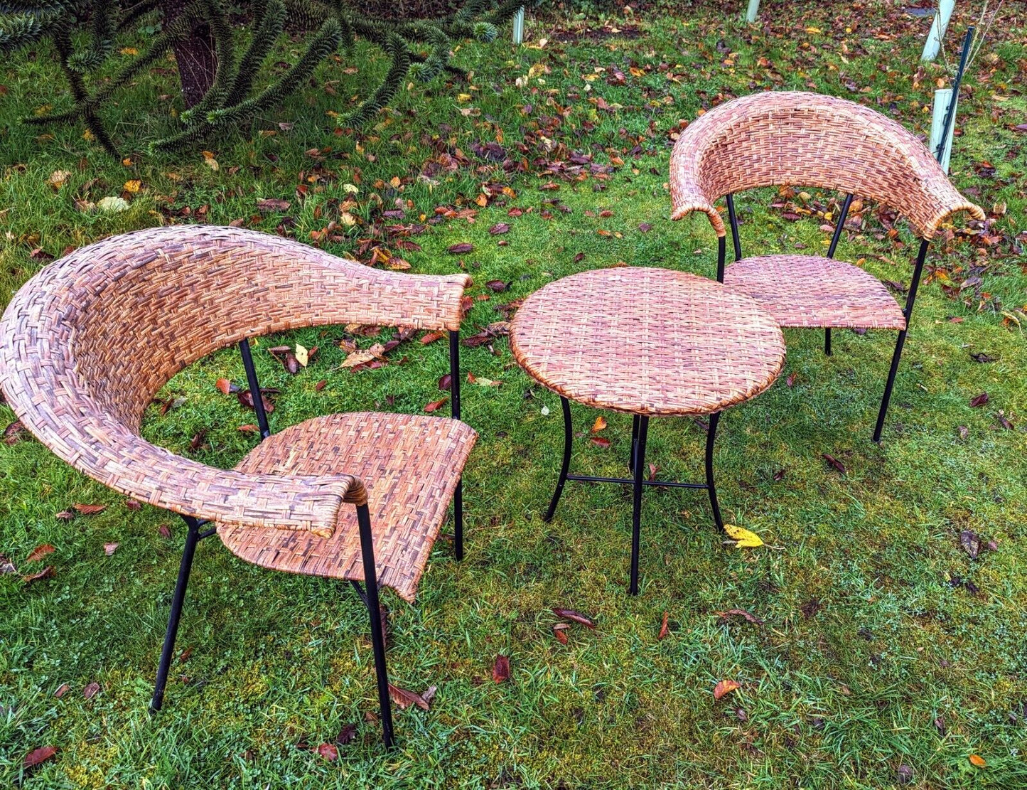 Stylish comfy 3 piece including folding table wicker garden bistro set