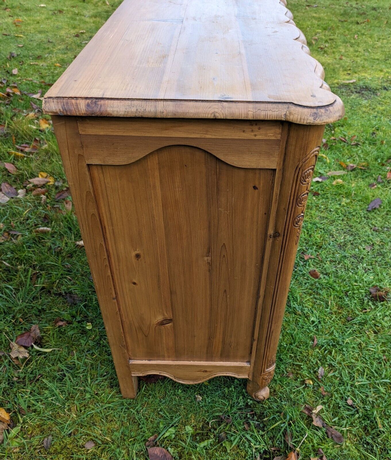 Exceptional french hand carved pine vintage chest of 3 drawers