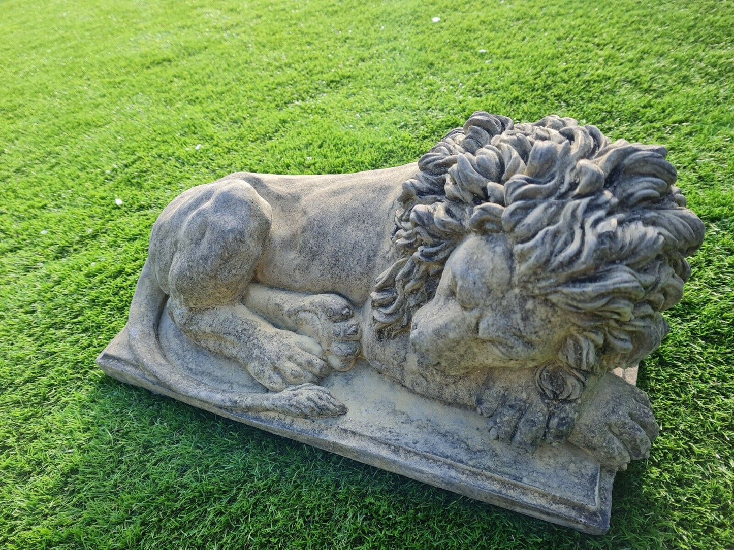 Trafalgar lions English stone - Free UK Delivery